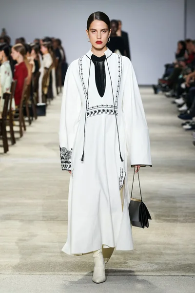 Look 50
